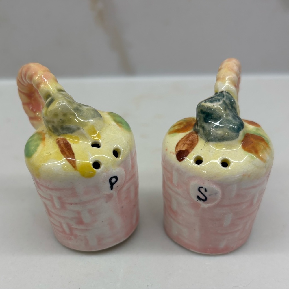 Vintage Ceramic Floral Pink Basket Jug Salt and Pepper Shaker Made in Japan